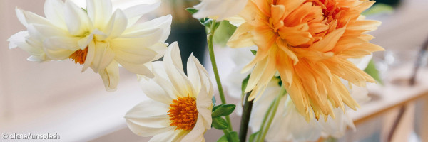 Blumenstrauss am Arbeitsplatz